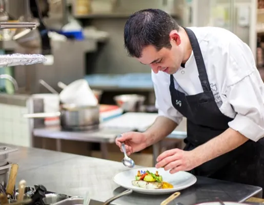 vetements de travail personnalisables à Doué‑en‑Anjou près de Saumur dans le Maine-et-Loire 49